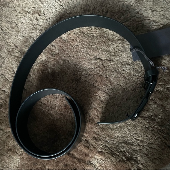 BNWT Valentino signature Vlogo belt - Picture 12 of 12